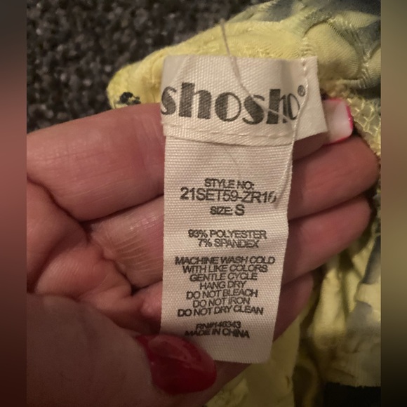 Size S. 2 piece set. Made by Shosho. Booty enhancing back. Yellow and black. - Picture 3 of 6